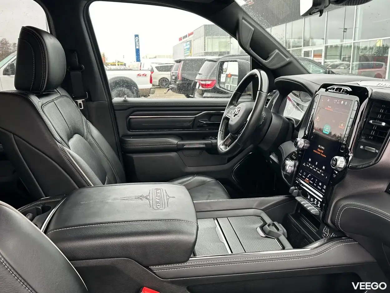 RAM 1500 Limited Night Edition 5.7 V8 5.7